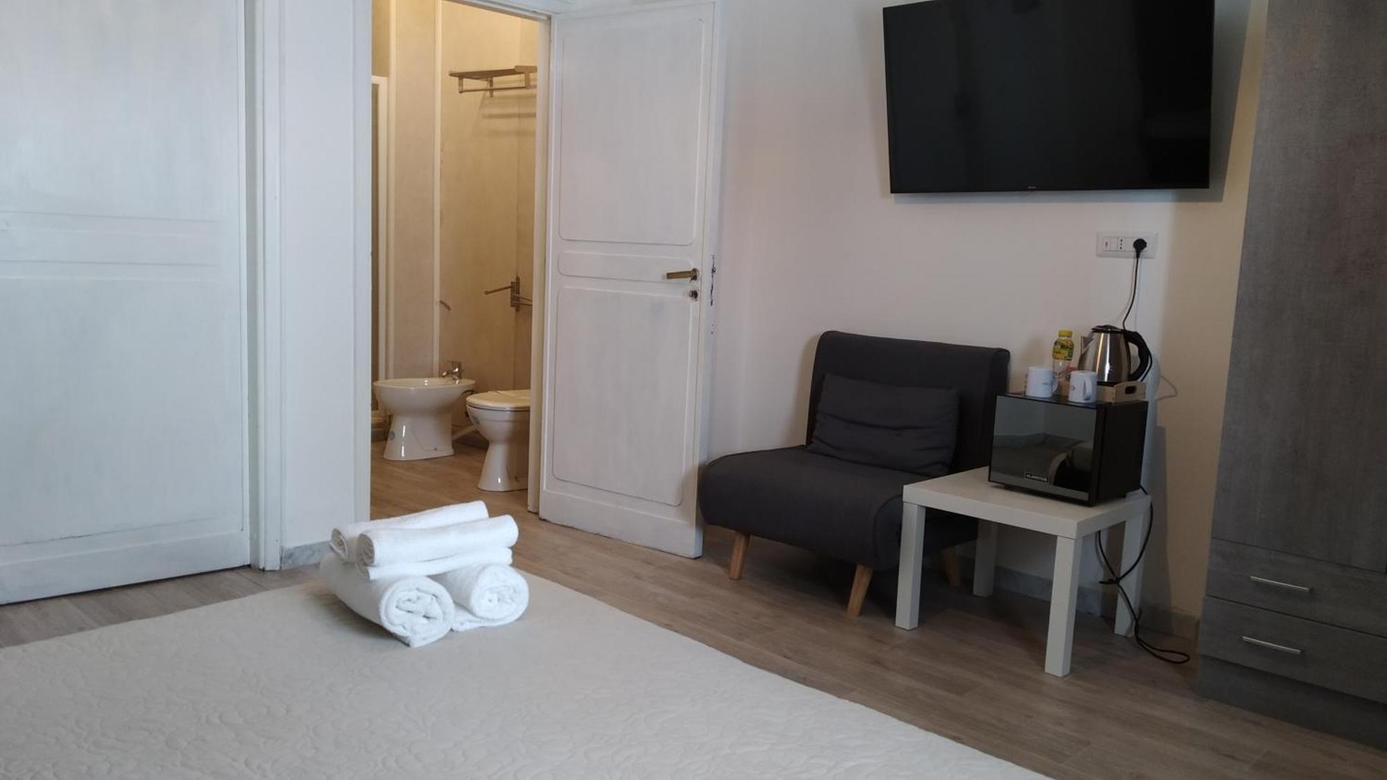 Cconforthotels R&B Gary House Bari Dış mekan fotoğraf
